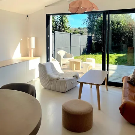 Architect's Duplex With Garden Апартаменти *