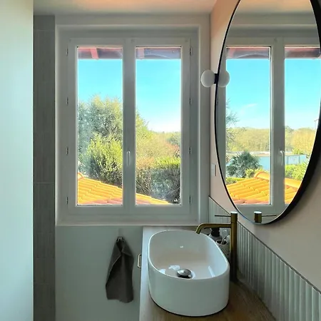 Architect's Duplex With Garden *
